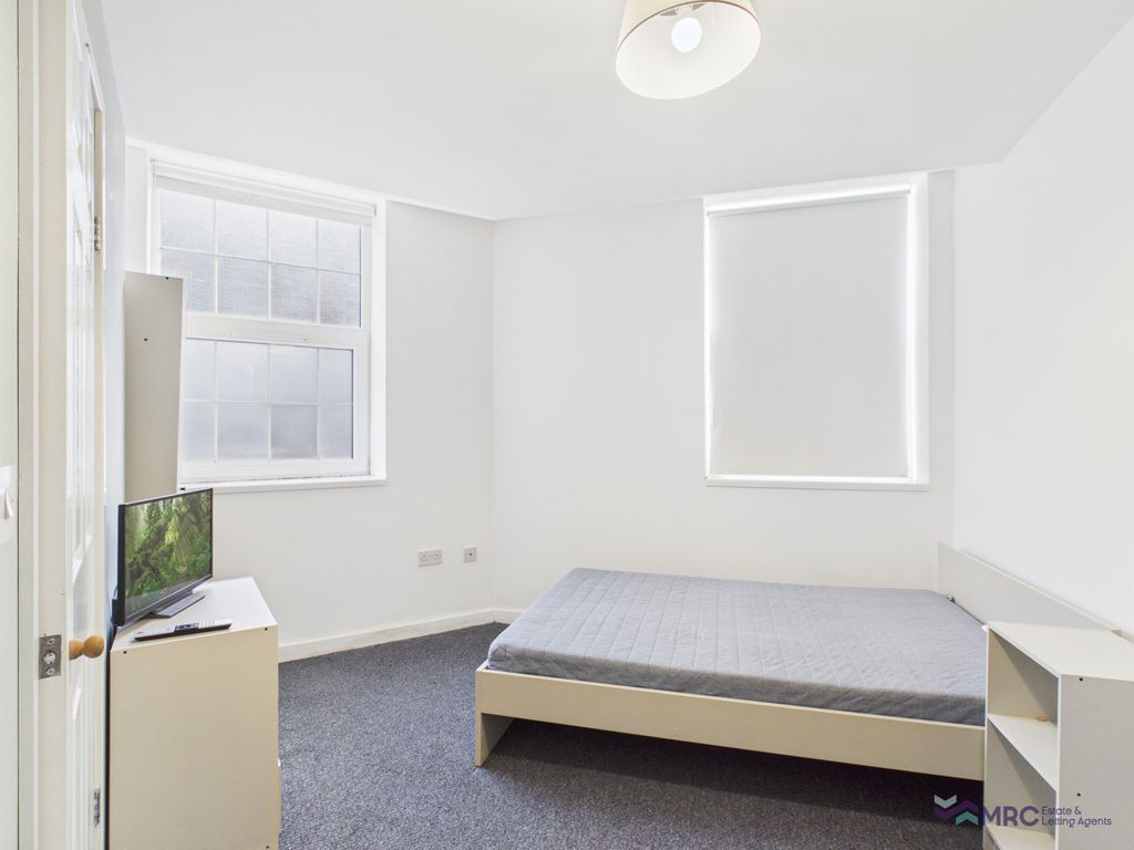 Property photo 3 of 8 Gallery