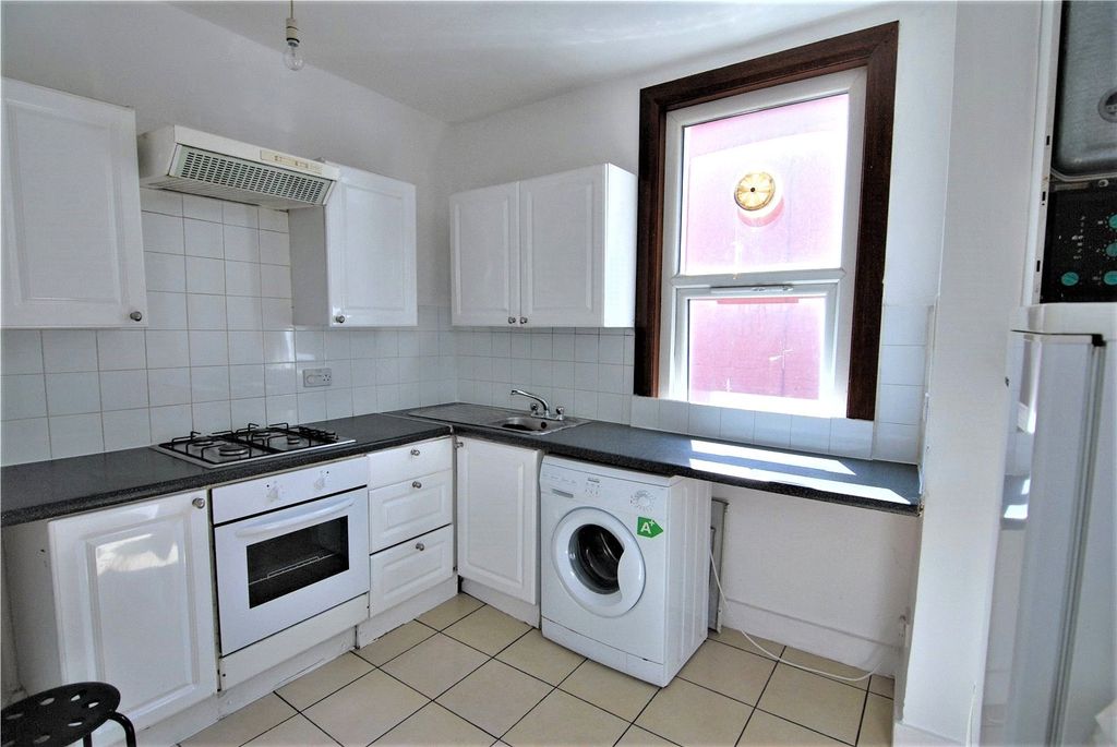 Property photo 2 of 8 Picture No. 22