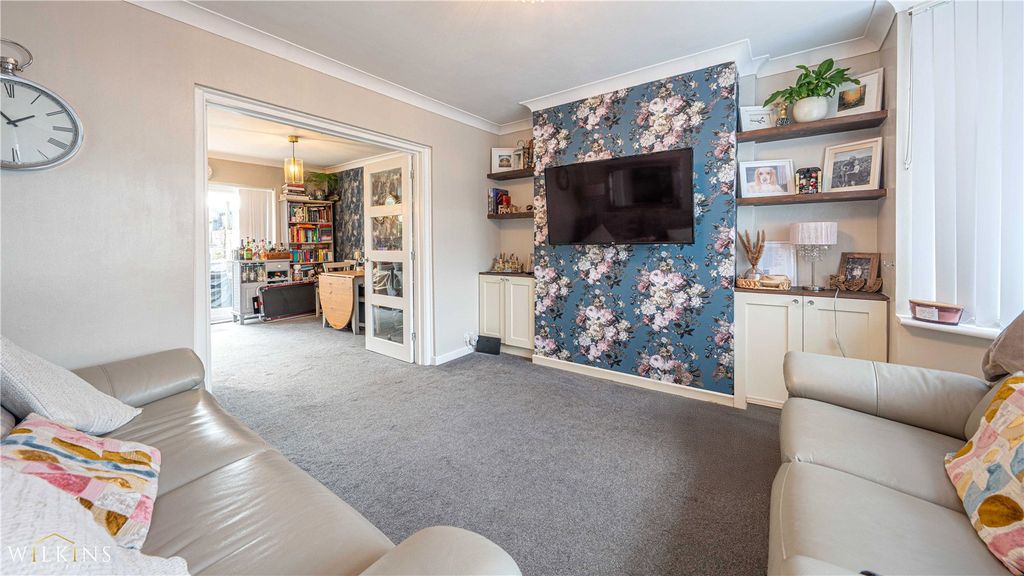 Property photo 3 of 34 Picture No. 16