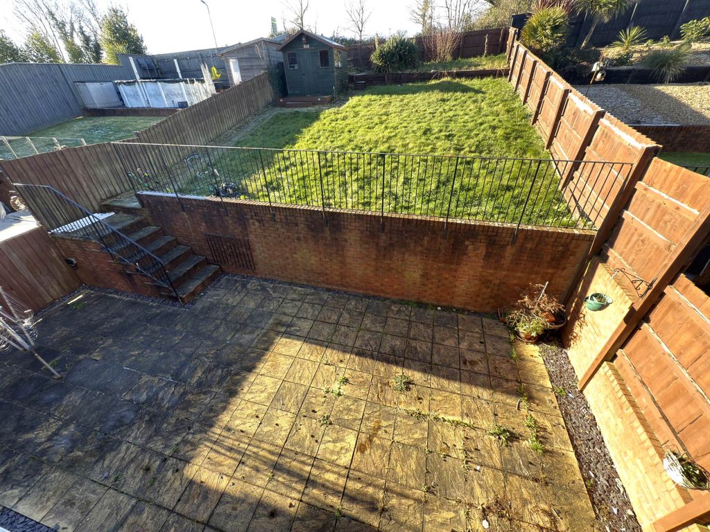 Property photo 3 of 16