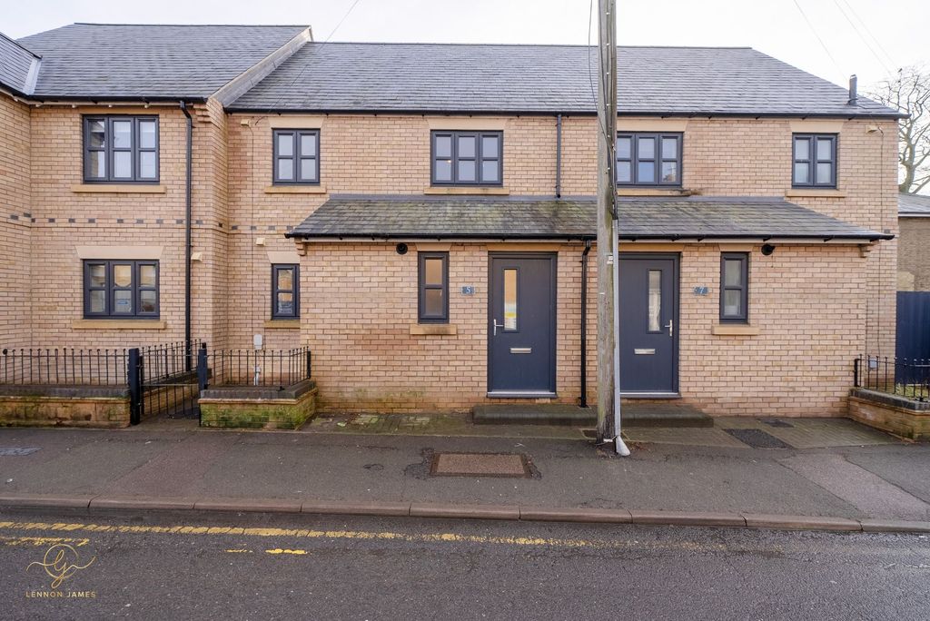 Property photo 3 of 28