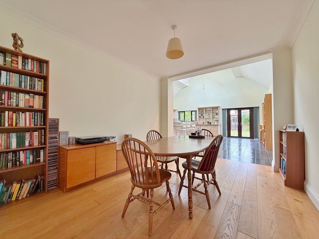 Additional image 9 of 5 bed detached house for saleStation Road, Drayton, Portsmouth PO6