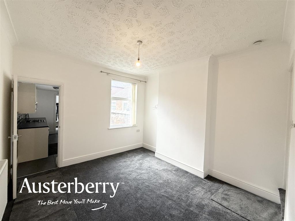 Property photo 3 of 8 Img_0123.Jpg