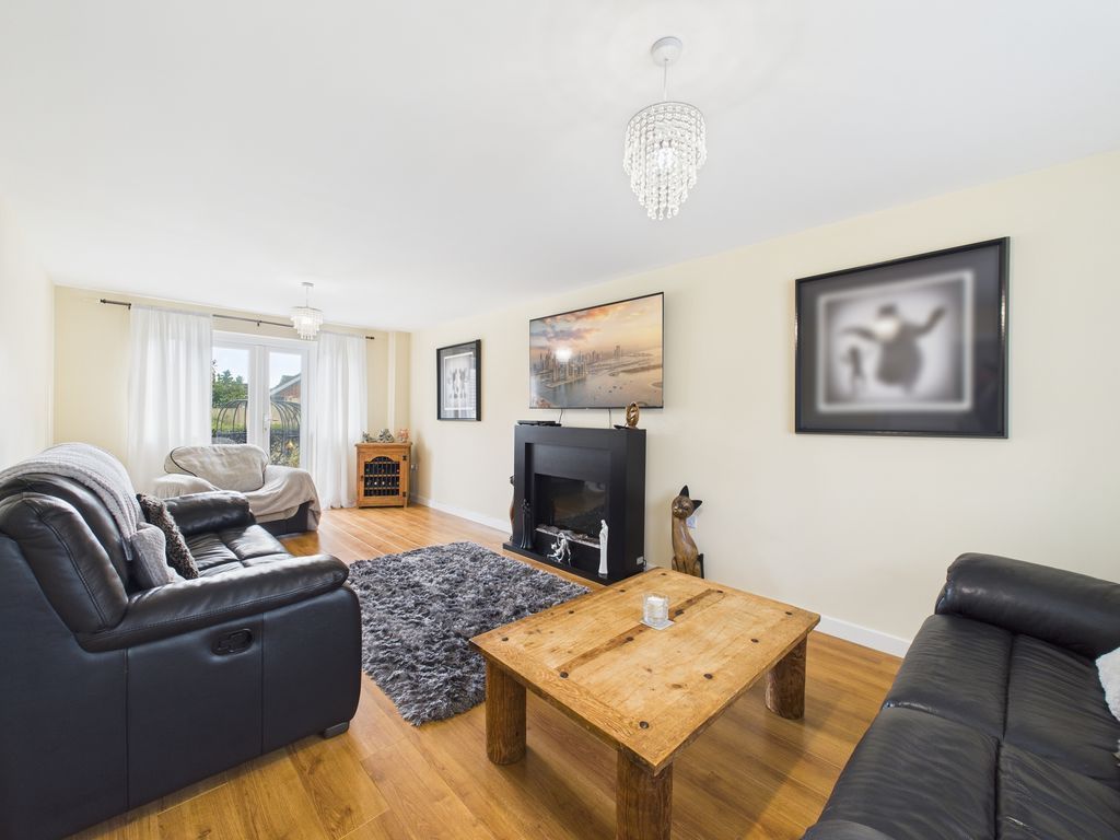 Property photo 3 of 21 Photo 2