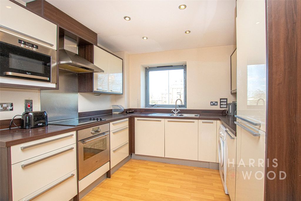 Property photo 3 of 8 Picture No. 08