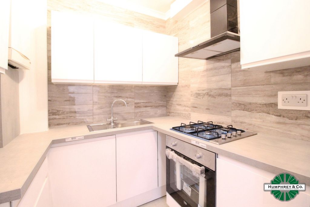 Property photo 1 of 9 Pbox-Img.Jpg