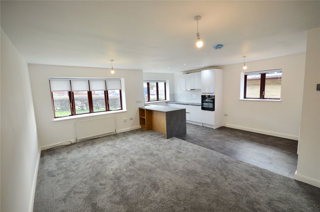 Property photo 3 of 13 Picture No. 21