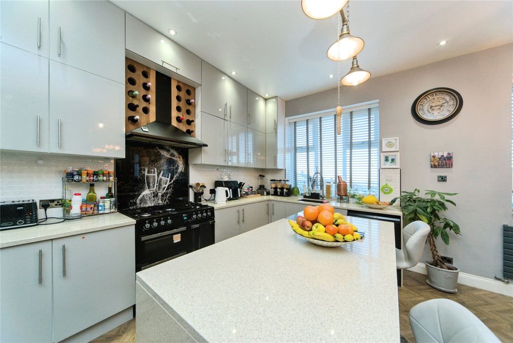 Property photo 3 of 33 Picture No. 09