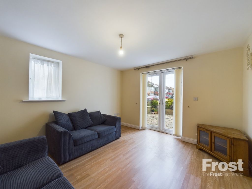 Property photo 2 of 9 Picture No. 14