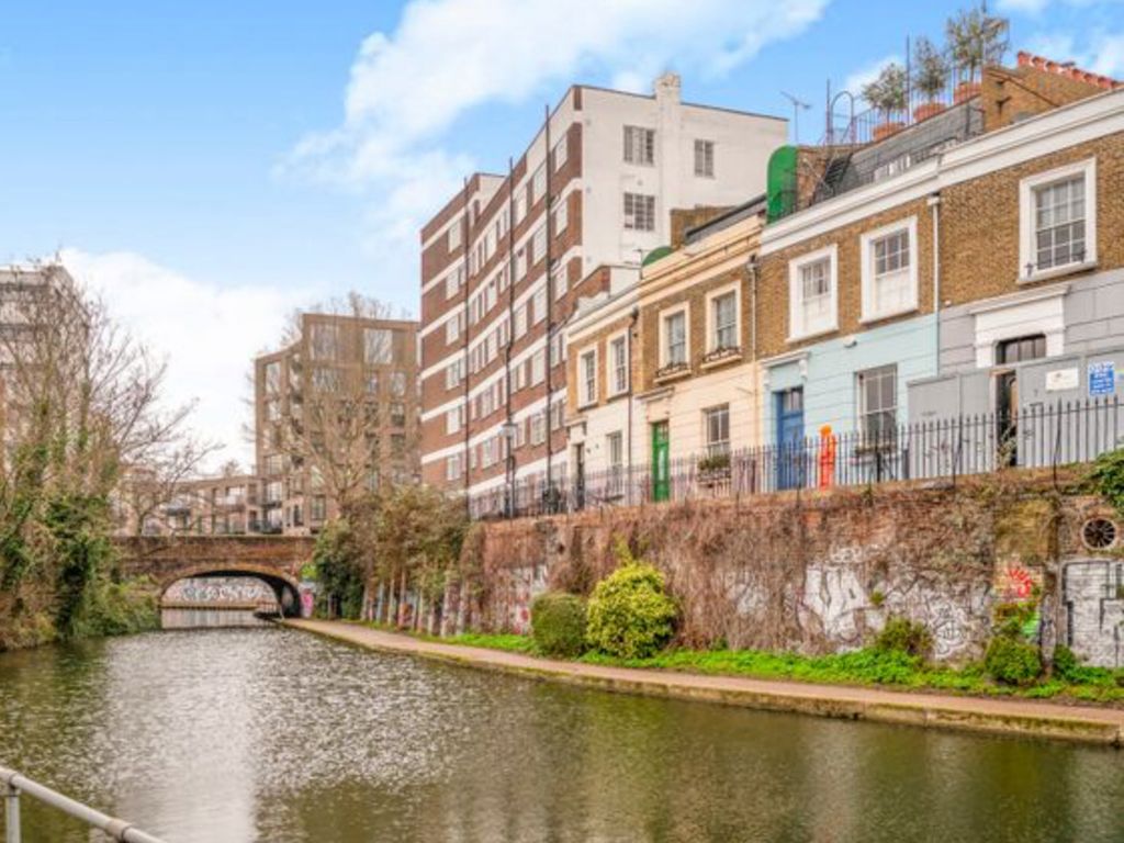 Property photo 1 of 2