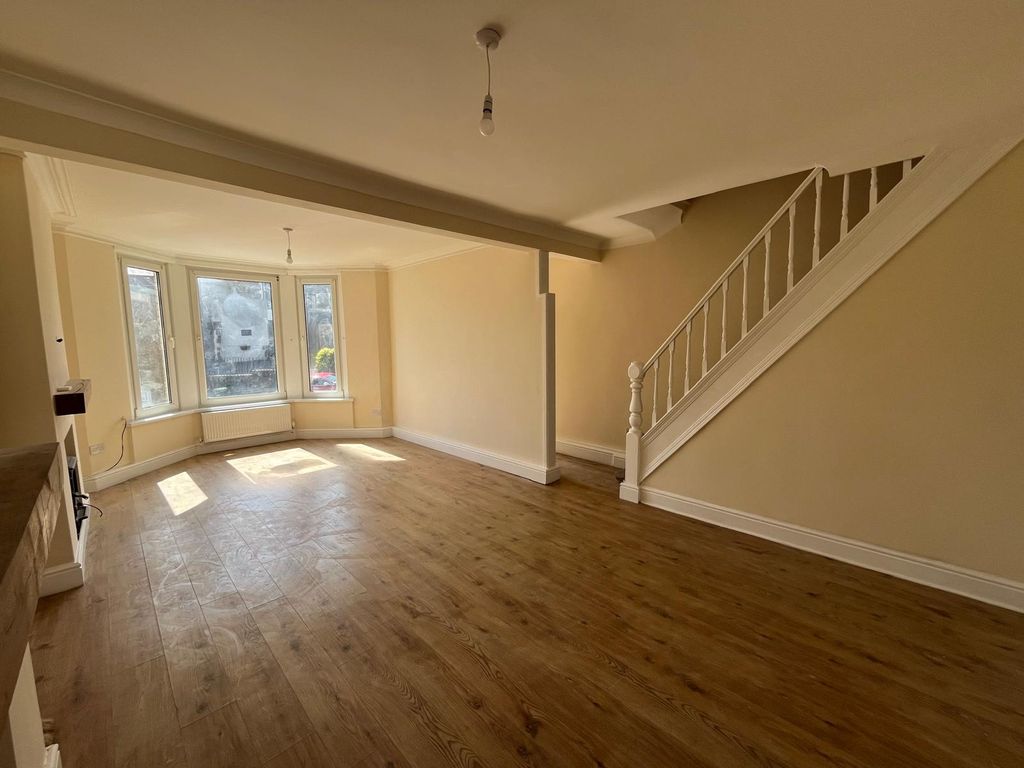 Property photo 1 of 29
