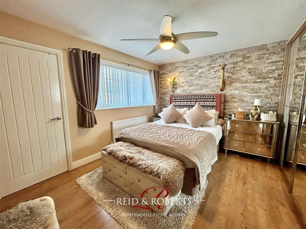 Property photo 3 of 33 67.Png