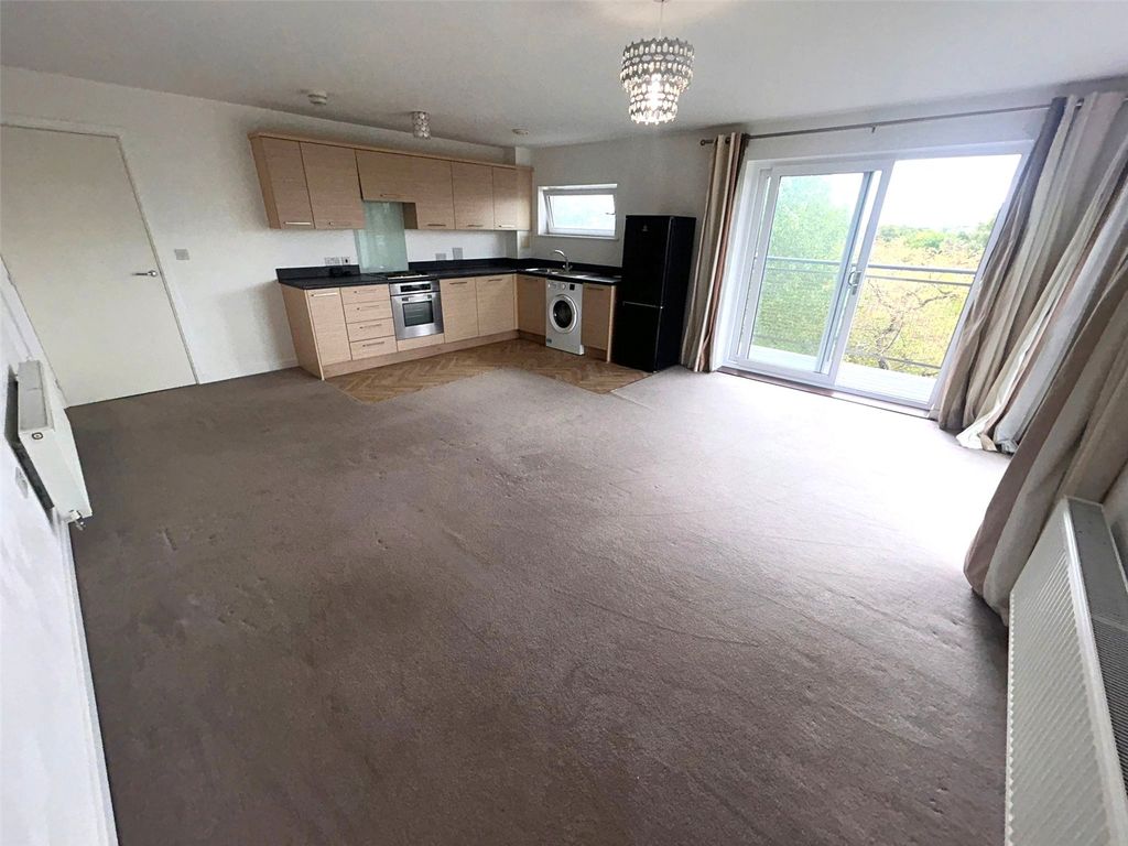 Property photo 2 of 11 Picture No. 19