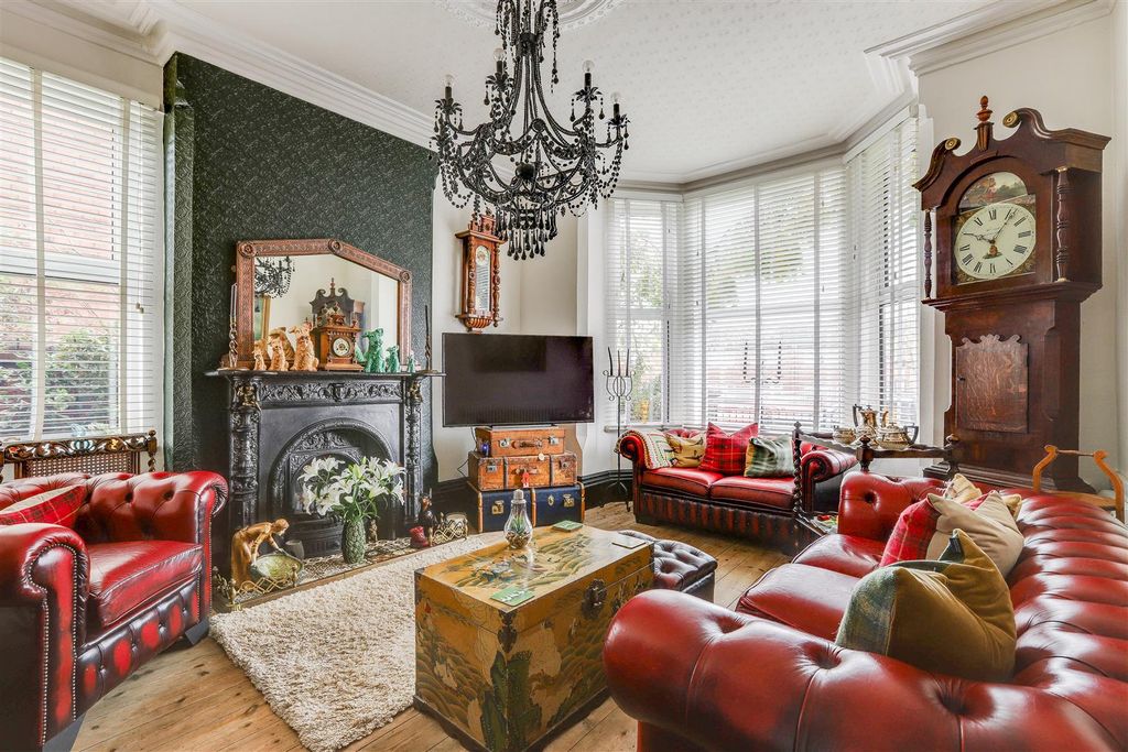 Property photo 2 of 25 111125_11.Jpg