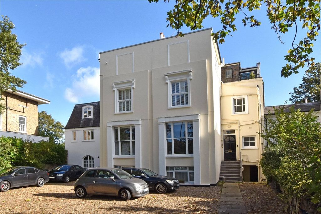 Property photo 3 of 19 External