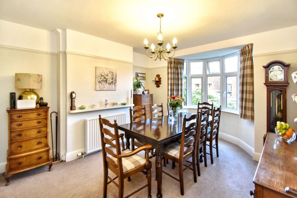 Property photo 3 of 19 Dining Room