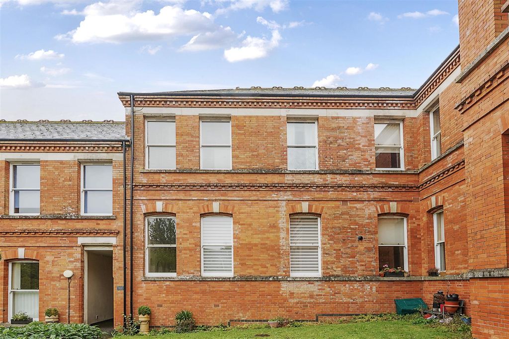 Property photo 1 of 17 Elevation