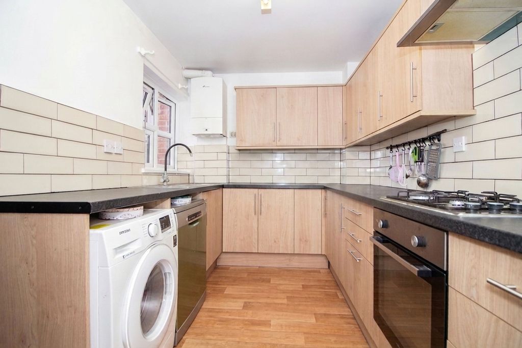 Property photo 3 of 13 Kitchen