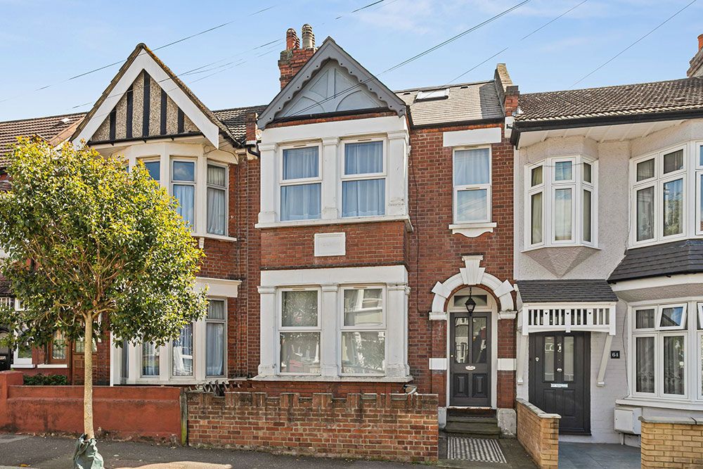 Property photo 1 of 32