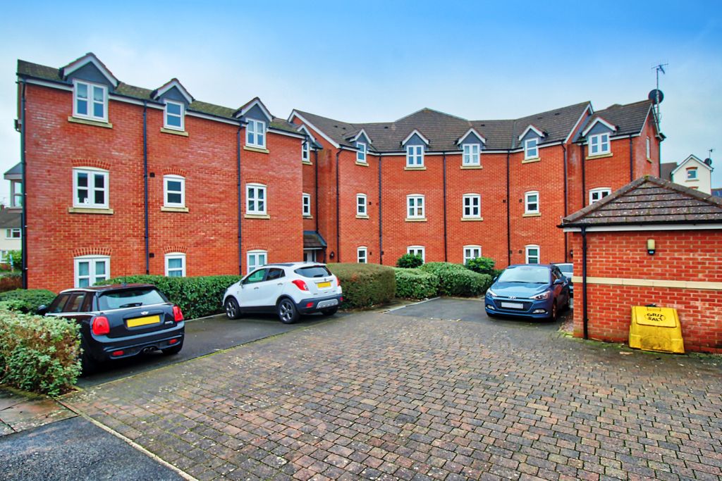 Property photo 1 of 12 Img_2618
