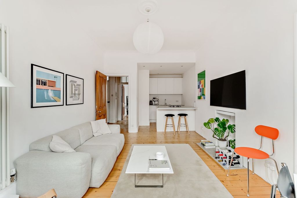 Property photo 2 of 24