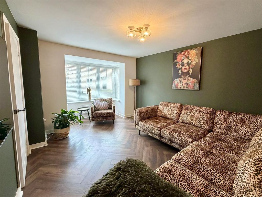 Property photo 2 of 18 Living Room