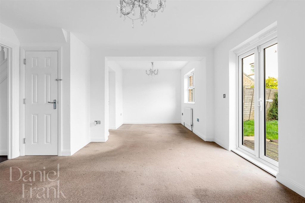 Property photo 3 of 24 Internal-6.Jpg