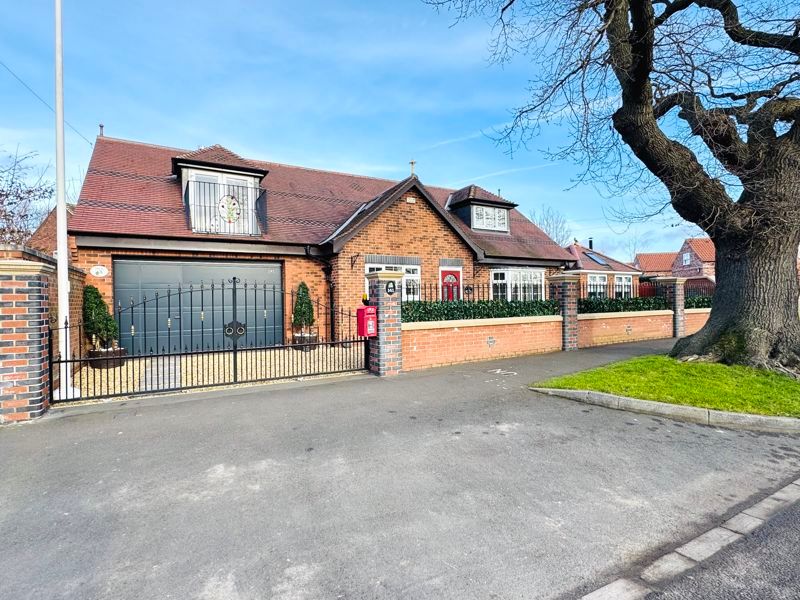 Property photo 3 of 50 Photo 48