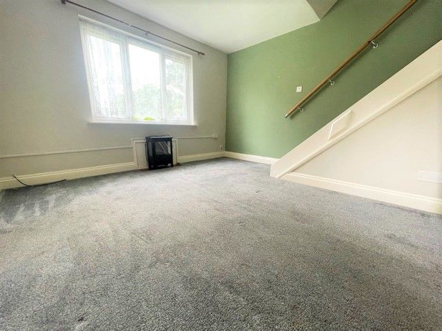 Property photo 2 of 5 Photo 02