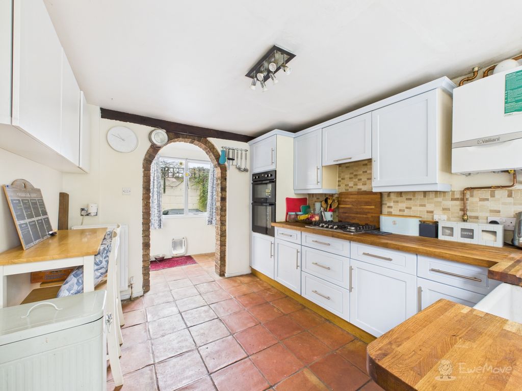 Property photo 3 of 28 Kitchen- Mark Stephens Ewemove Newmarket And Soham