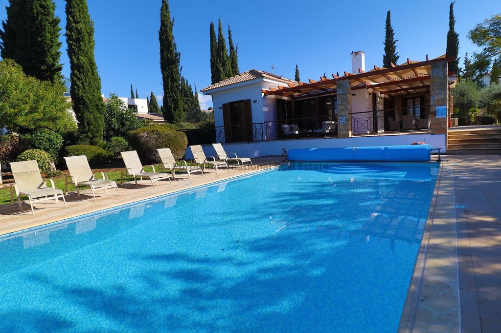 Property photo 1 of 34