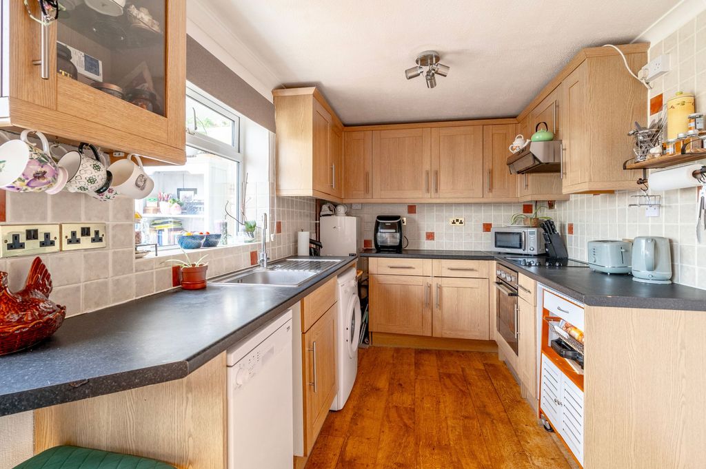Property photo 3 of 16