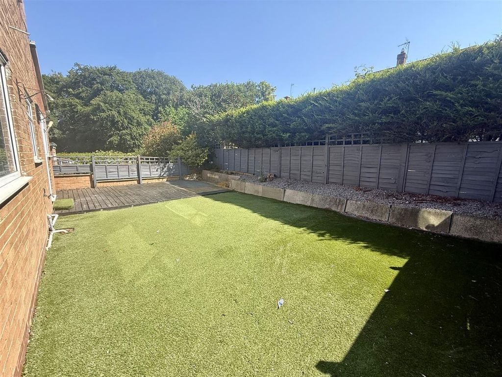 Property photo 2 of 12 Externally