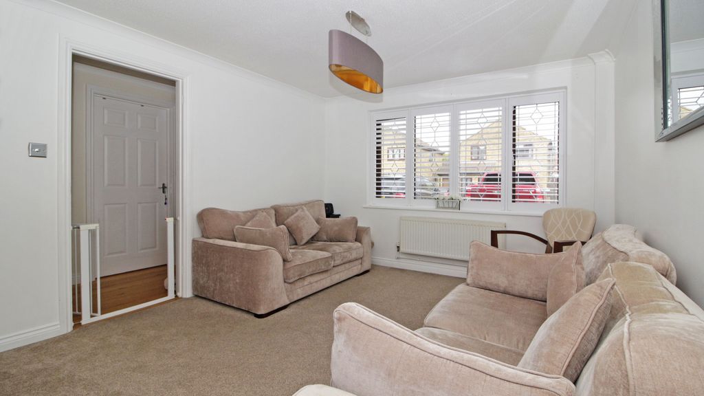 Property photo 3 of 23
