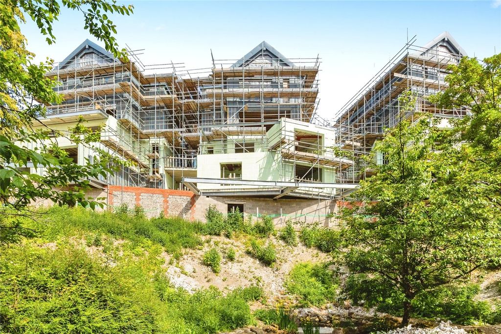 Property photo 3 of 22 Picture No. 19