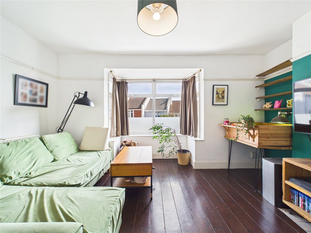 Property photo 3 of 21 Picture No. 16