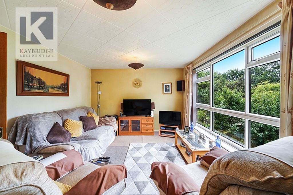 Property photo 2 of 8 Curtis Road, Epsom - Kt19 0Lh