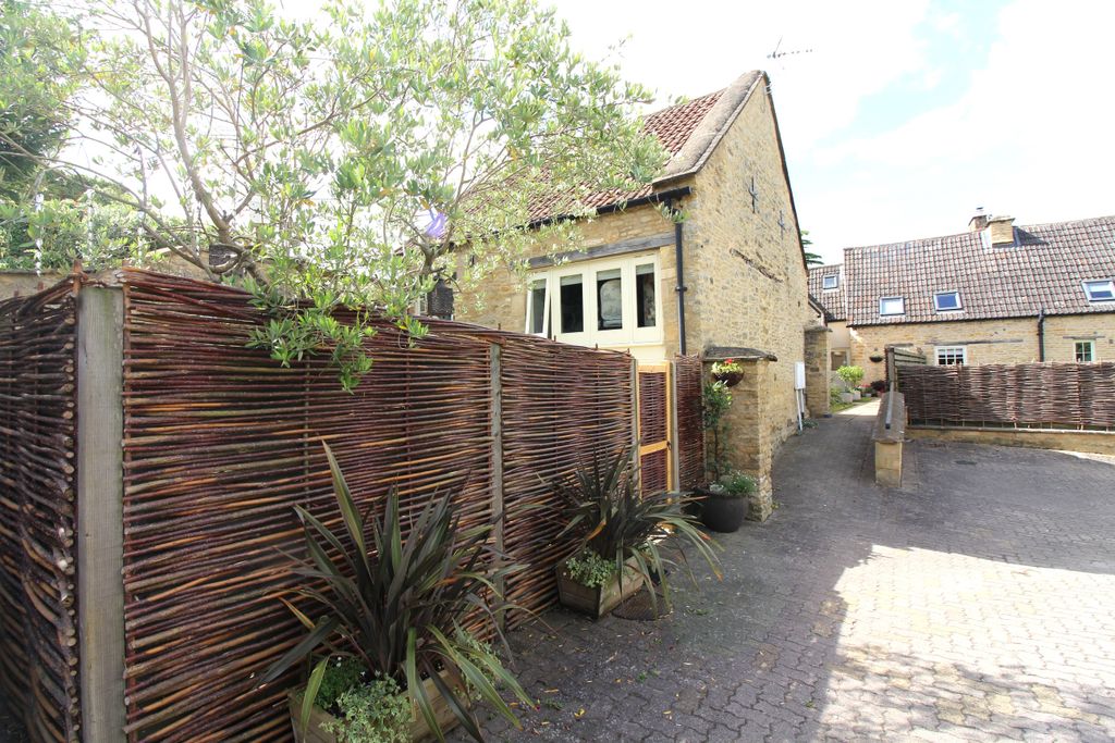 Property photo 3 of 22