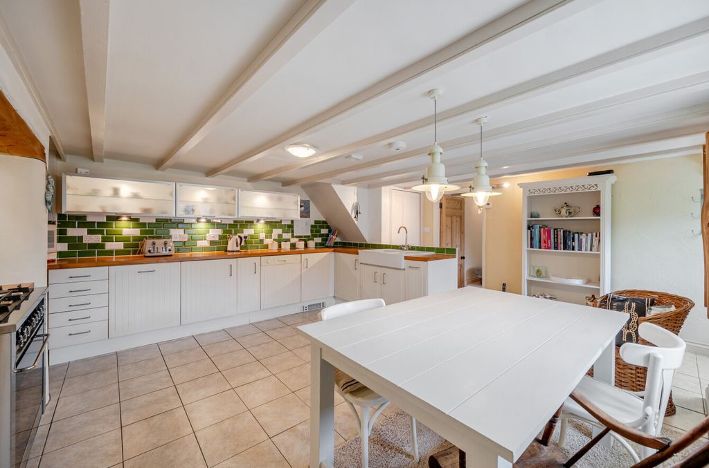 Property photo 3 of 17 1438632-8-69d78Fb...