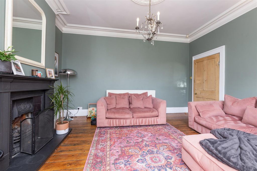 Additional image 5 of 4 bed town house for salePierremont Crescent, Darlington DL3