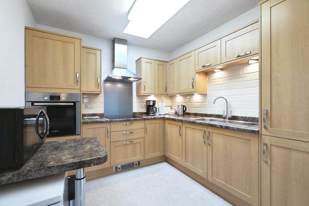 Property photo 3 of 12 Pbox-Img.Jpg