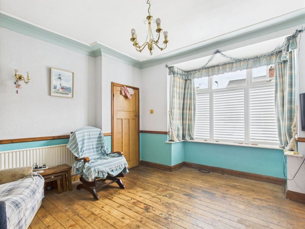 Property photo 3 of 14