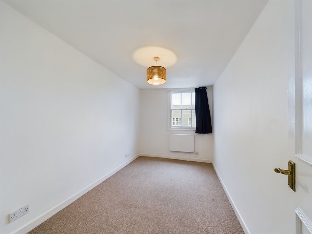 Property photo 3 of 5 Cam01740G0-Pr0285-Still001