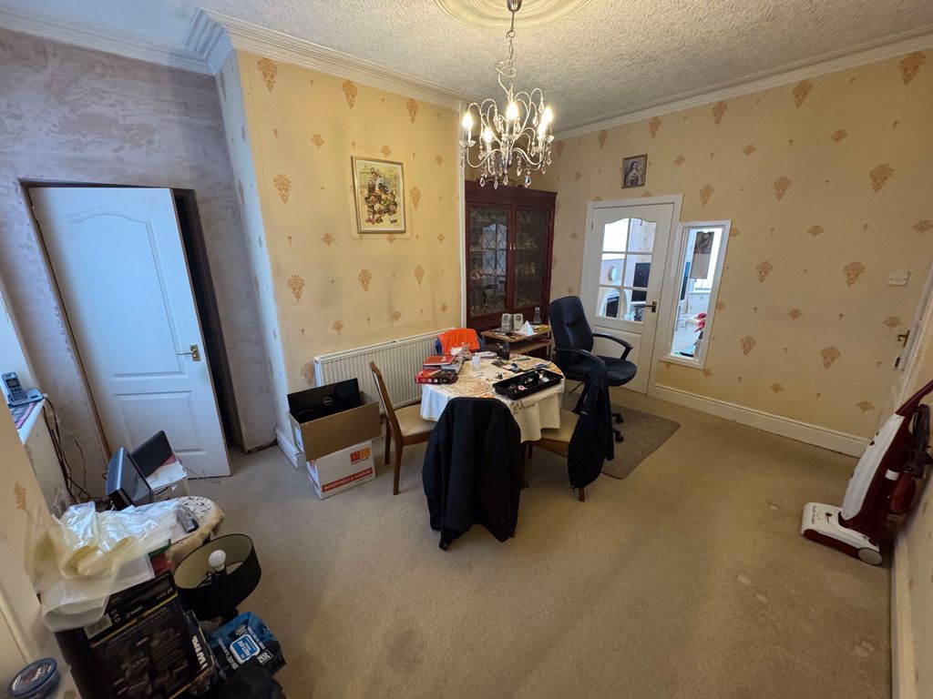 Property photo 2 of 16 Photo 5