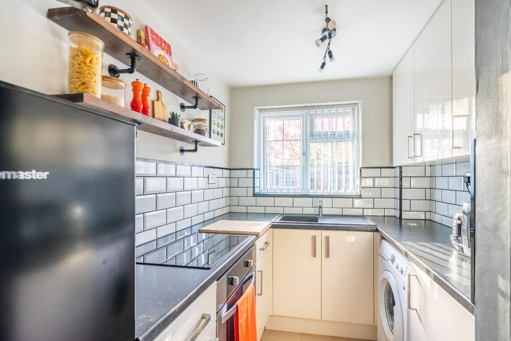 Property photo 2 of 13 Kitchen