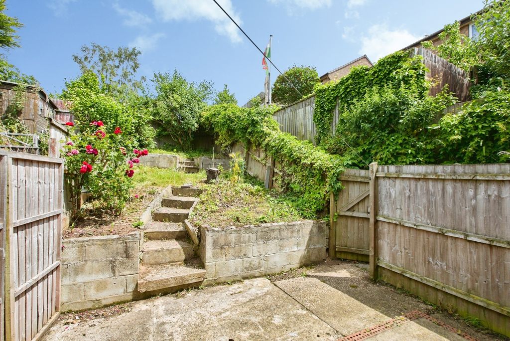 Property photo 2 of 14 Garden