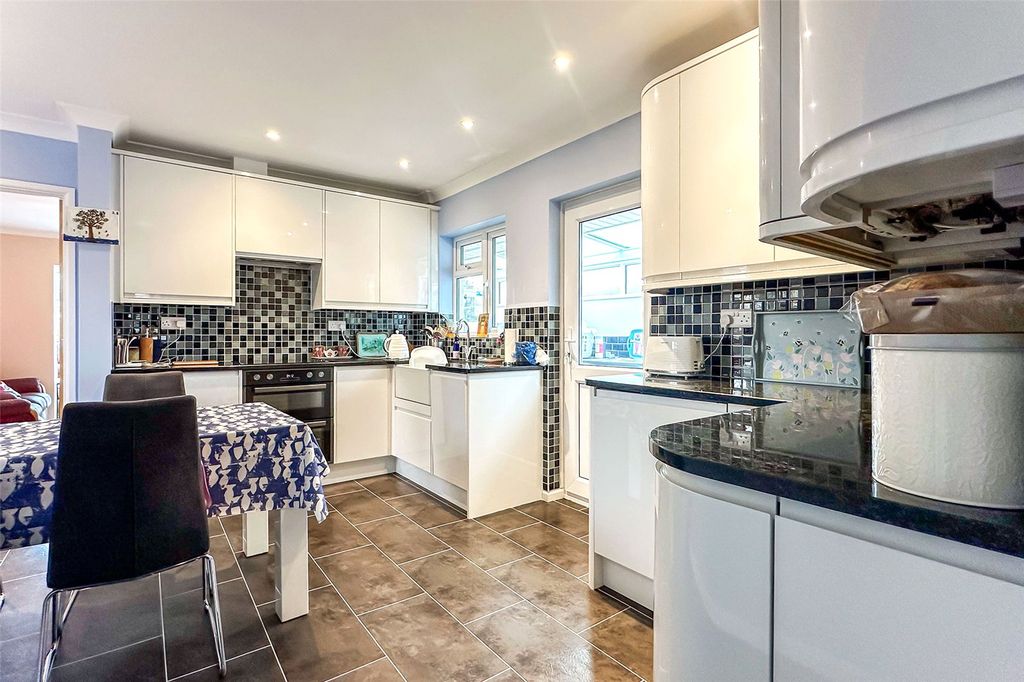 Property photo 3 of 20 Picture No. 15