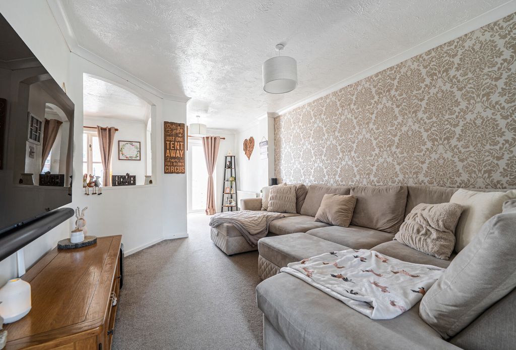 Property photo 3 of 12 1-1300969-1-6836d...