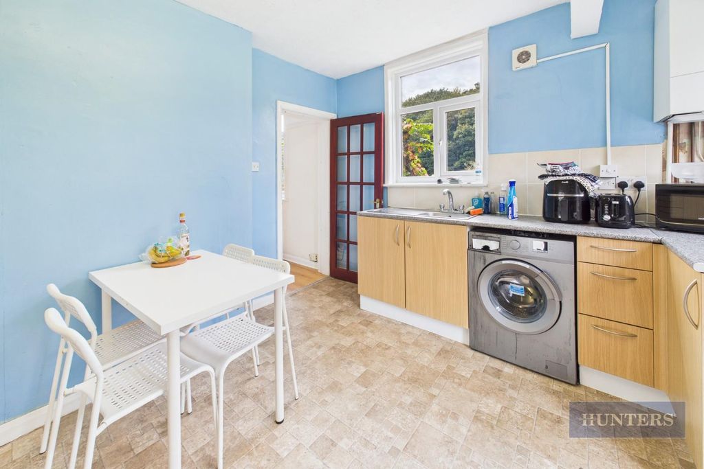 Property photo 3 of 13 Cam05152G0-Pr0250-Still004.Jpg