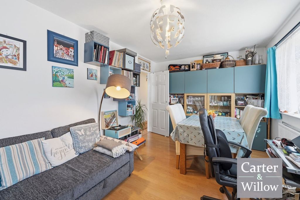 Property photo 2 of 11